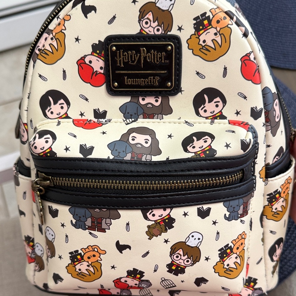 Loungefly Cream Harry Potter Character Backpack - Picture 4 of 4